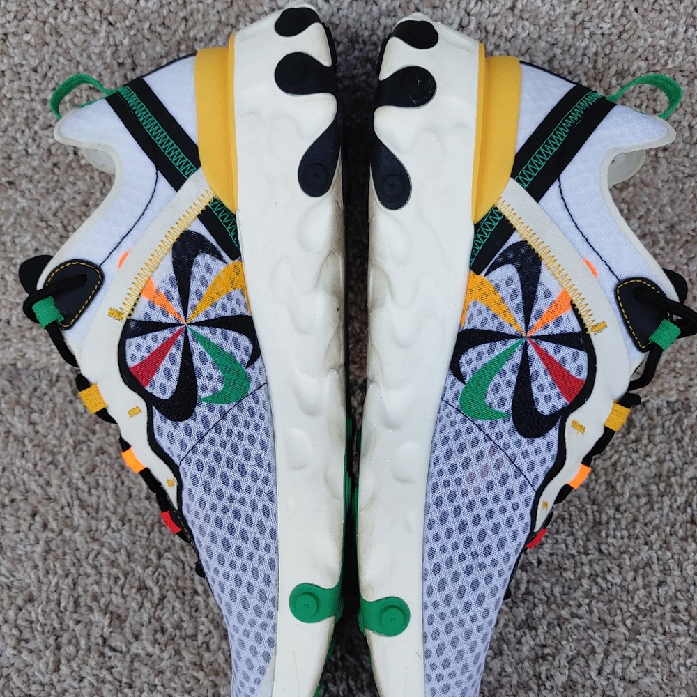 Nike Men's White and Multicolor Athletic Shoes